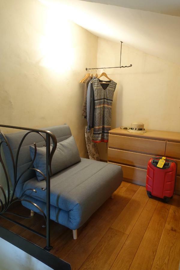 Gite Des Quatre Chemins La Vineuse Exterior foto