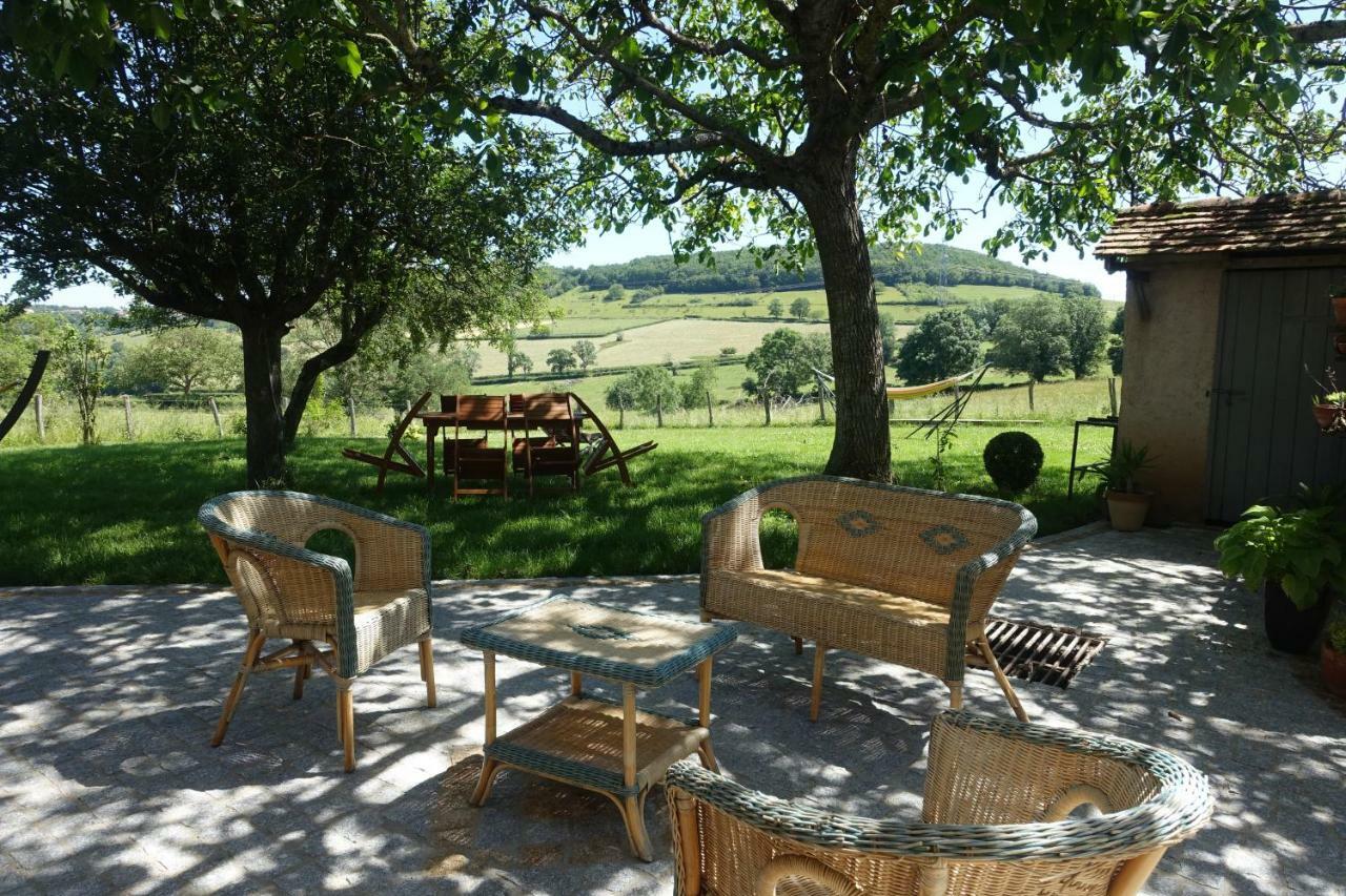 Gite Des Quatre Chemins La Vineuse Exterior foto